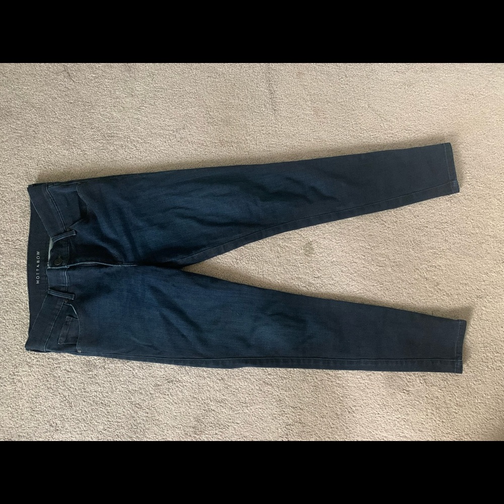 Mott & Bow womens dark wash jeans